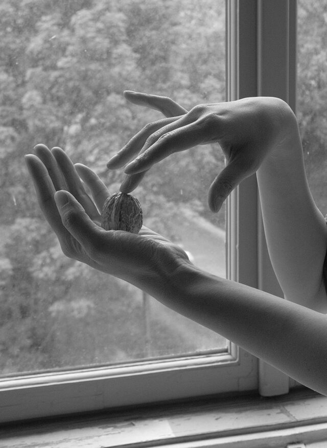 Kazuna Taguchi, The eyes of Eurydice #42, Silbergelatineabzug, 16,6 × 12,1 cm, 2022. © Kazuna Taguchi