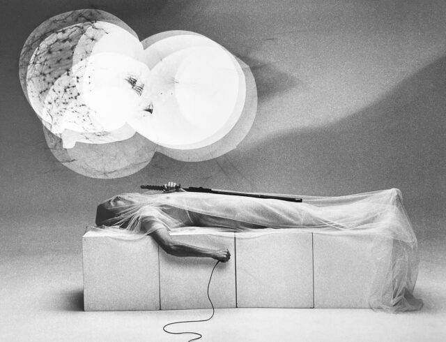 Kathrin Hanga, Ronin I, 2023, Silbergelatineprint, 24 × 30 cm. © Kathrin Hanga