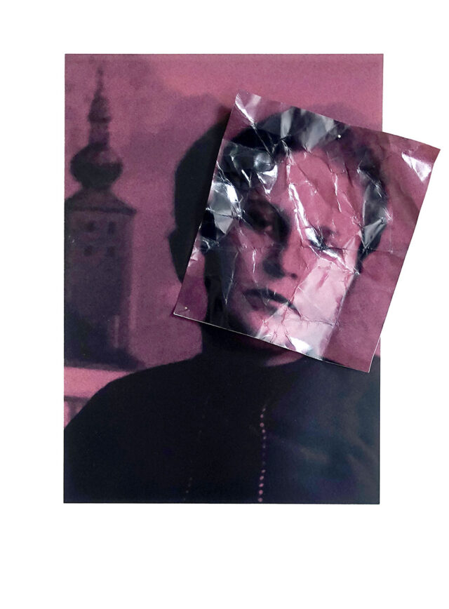 Brigitte Konyen, I´ll Be Your Mirror, aus der Serie Promises, 2025 C-Prints, Stecknadeln, 42x32 cm, gerahmt, Unikat. ©Brigitte Konyen, Bildrecht 2025