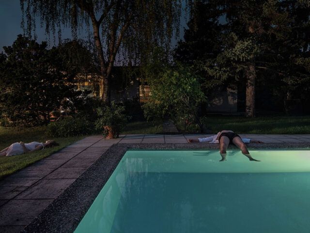 Robert F. Hammerstiel, aus der Serie from the series Dark Picnic, 2019–22. © Robert F. Hammerstiel, Bildrecht